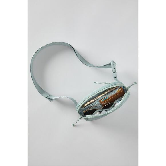 Fabletics The Belt Bag Sage Grey Cloud Wash Fanny Pack NWT - Picture 5 of 6